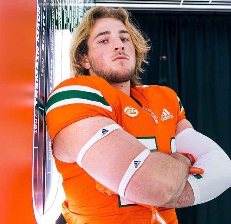 This image is of samuel coufal defensive end of miami hurricanes